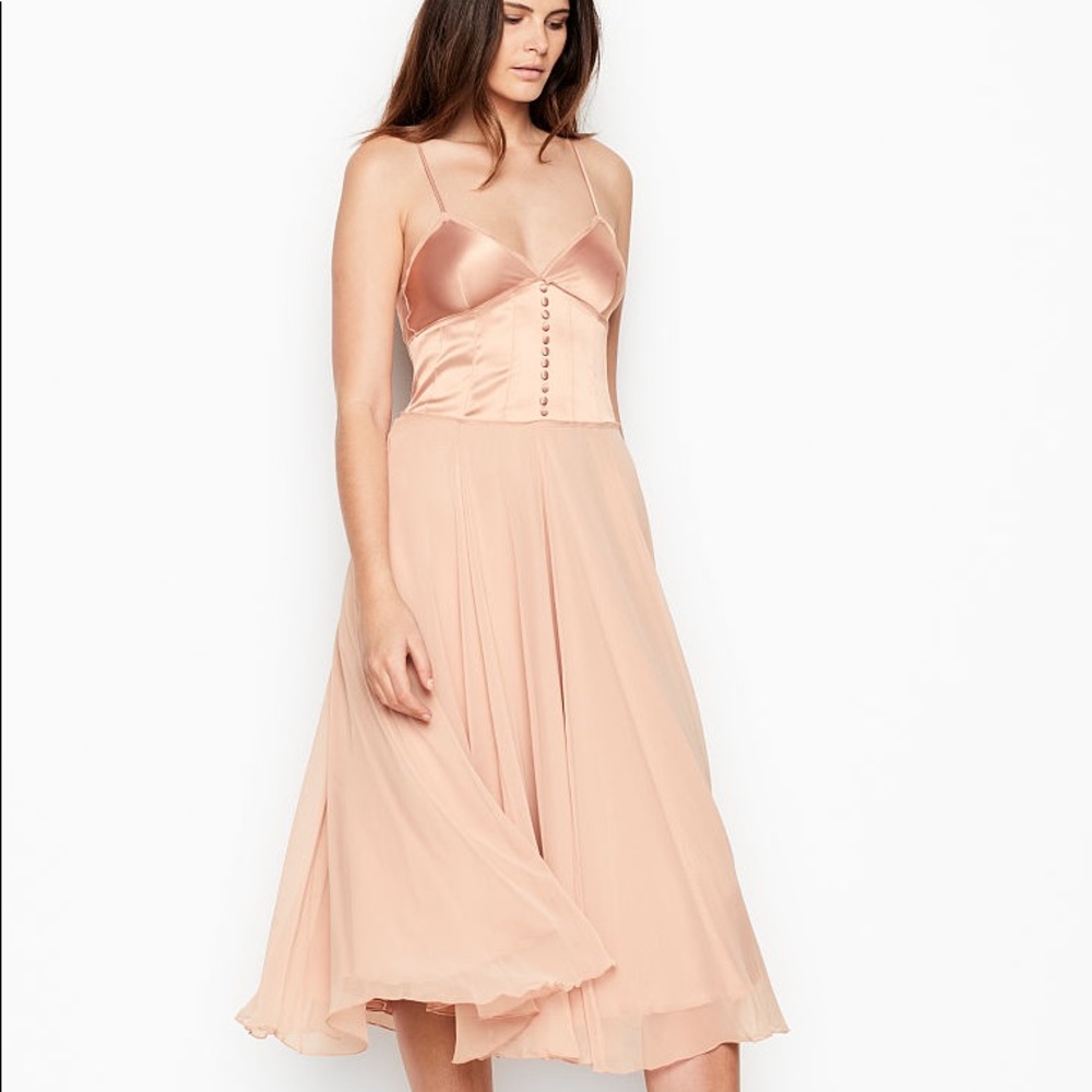 Silk chiffon VS corset dress